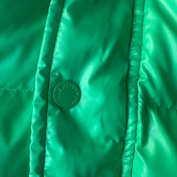 Aritzia SUPER PUFF Jacket. - Picture 3 of 7